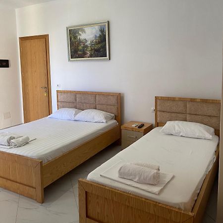 Olympia Guesthouse Ksamil Esterno foto