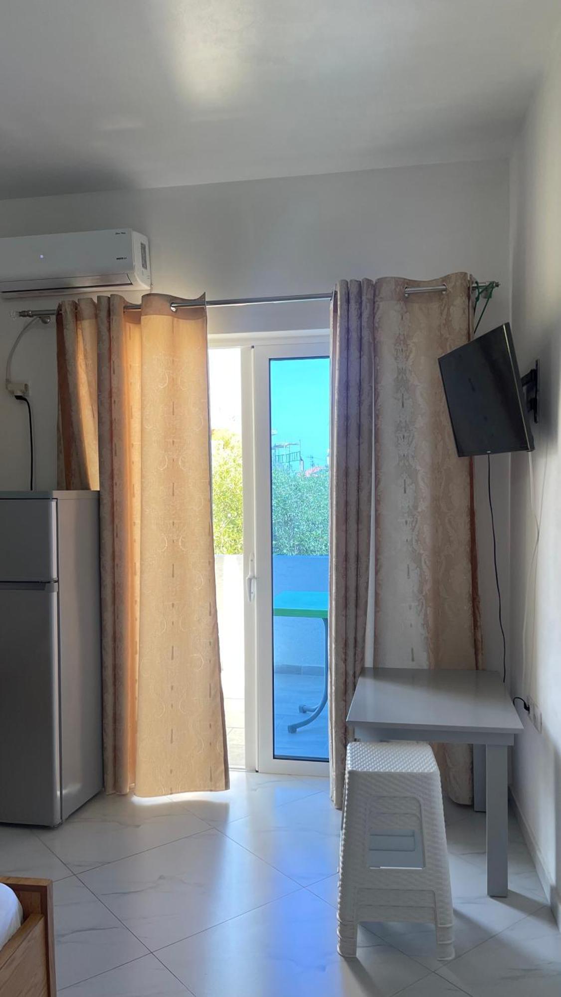 Olympia Guesthouse Ksamil Esterno foto